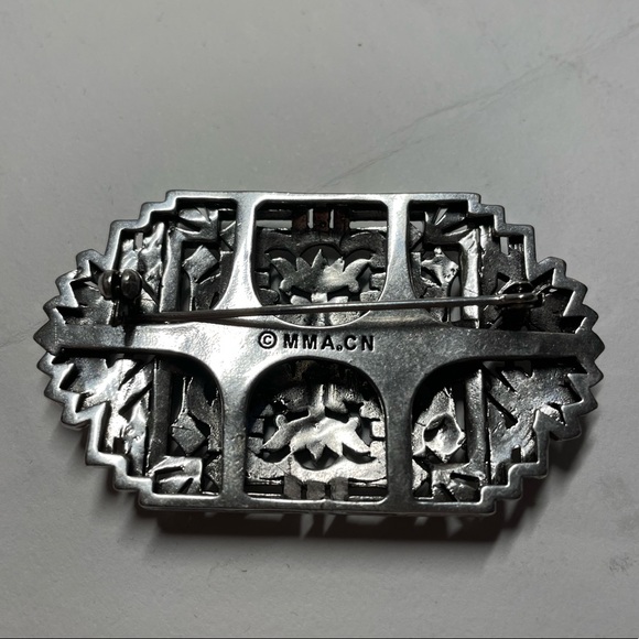 Silver pin - Picture 2 of 2